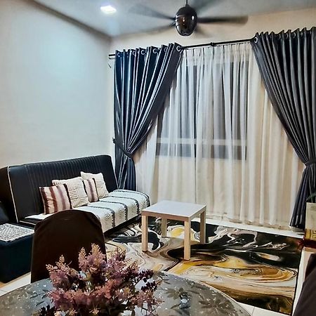 Leezahomestay Bayan Lepas Eksteriør bilde