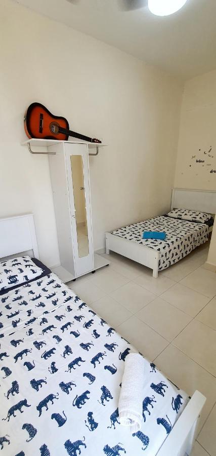Leezahomestay Bayan Lepas Eksteriør bilde